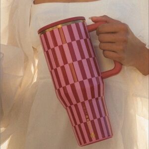 Hydrojug Be Mine Valentine 40 Oz Traveler PRESALE